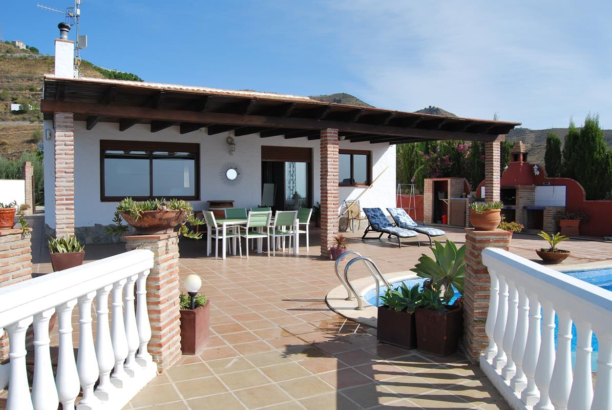 Beautiful villa for sale in Almuñécar