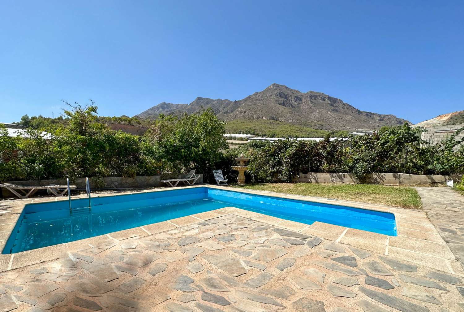 Maison de campagne avec piscine à vendre à Molvízar