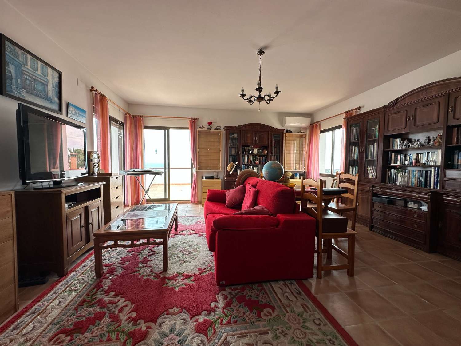 Villa à vendre avec des vues incroyables à Monte de los Almendros