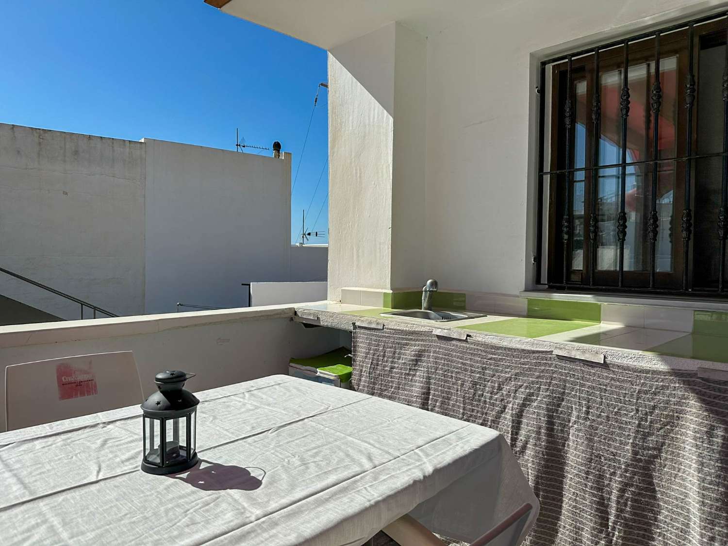 Spacious townhouse with views for sale in Salobreña