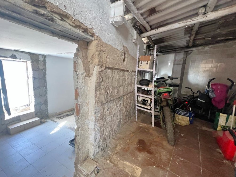 Maison à rénover à vendre dans le centre de Salobreña
