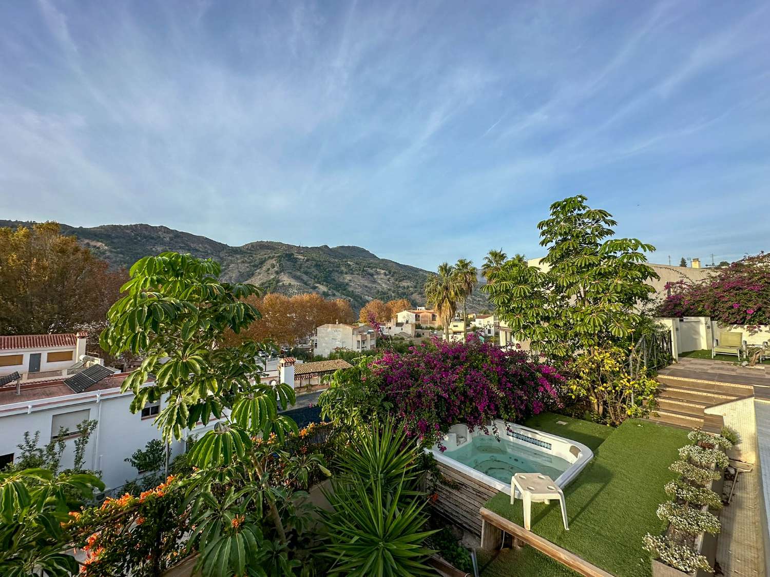 Wunderschönes Haus mit Garten zu verkaufen in Vélez de Benaudalla