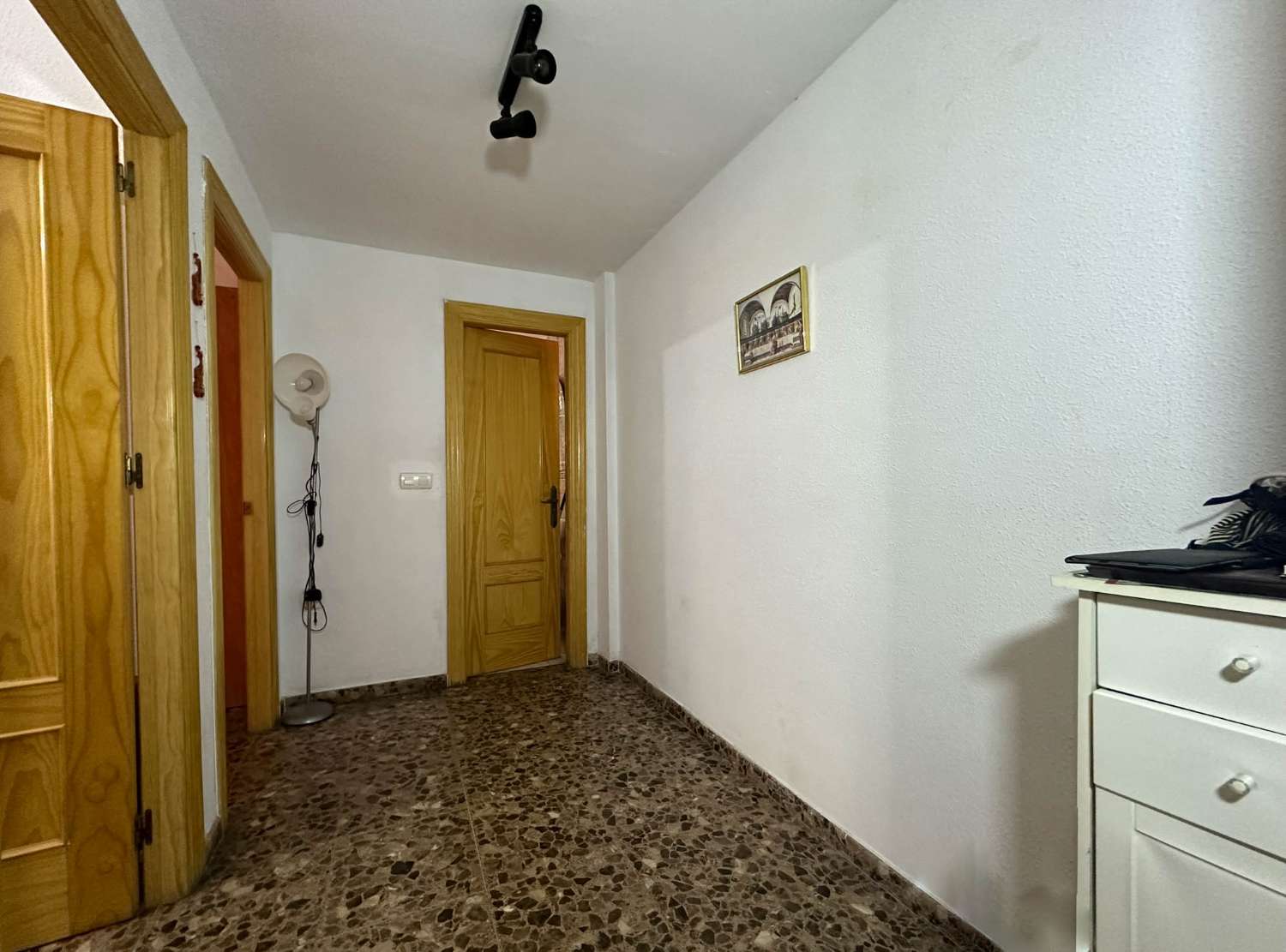Apartment with garage for sale in the center of Salobrena