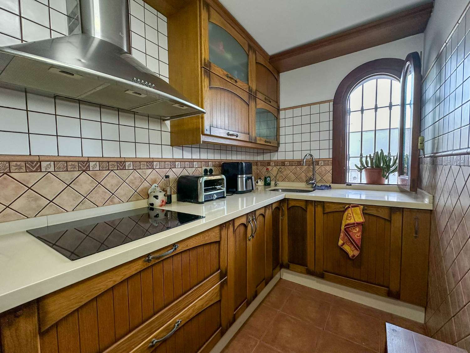 Preciosa casa de pueblo en venta en Salobreña