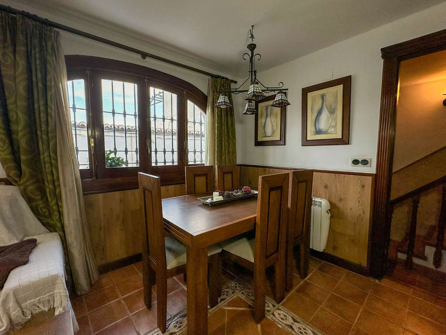 Preciosa casa de pueblo en venta en Salobreña