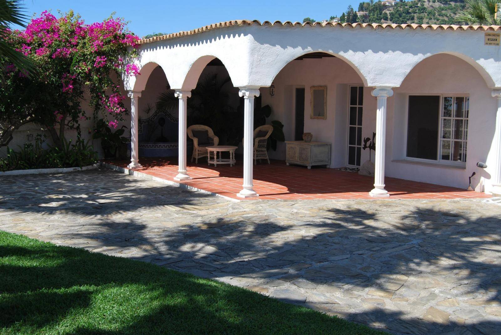 Villa for sale in Salobreña