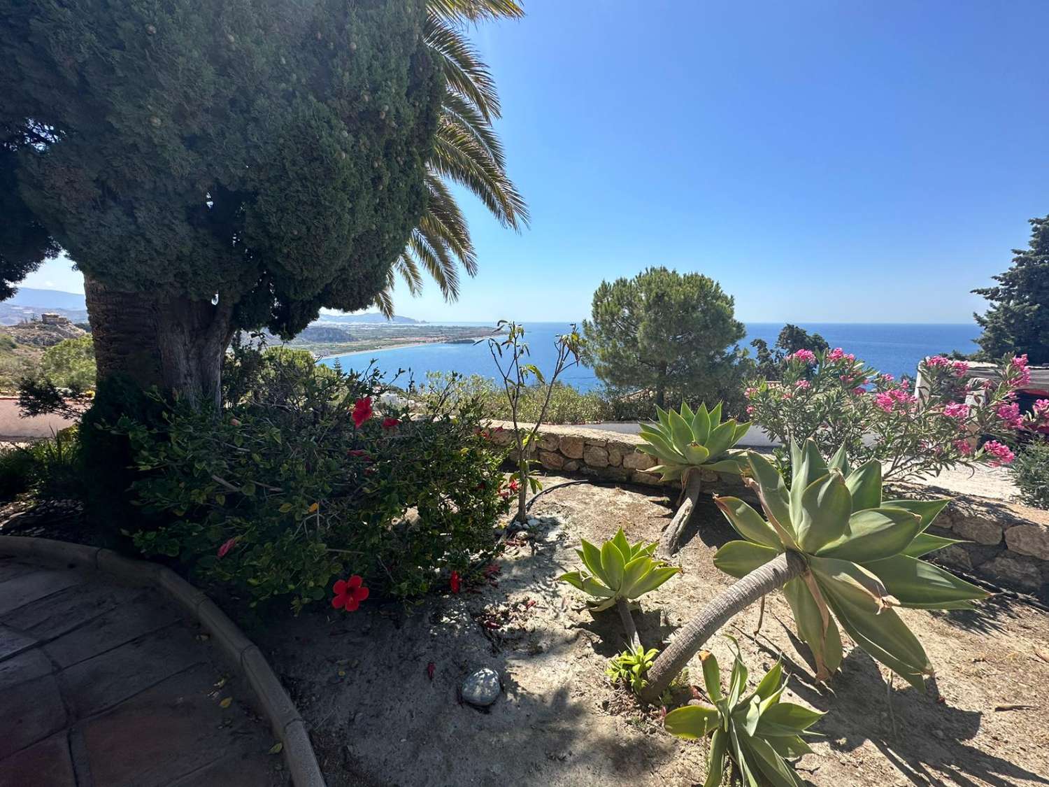 Alquiler de temporada, hermosa casa en Costa Aguilera