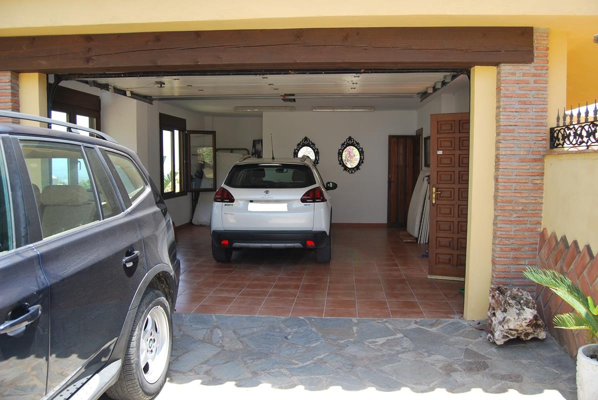 Preciosa villa en venta en Monte de los Almendros, Salobreña