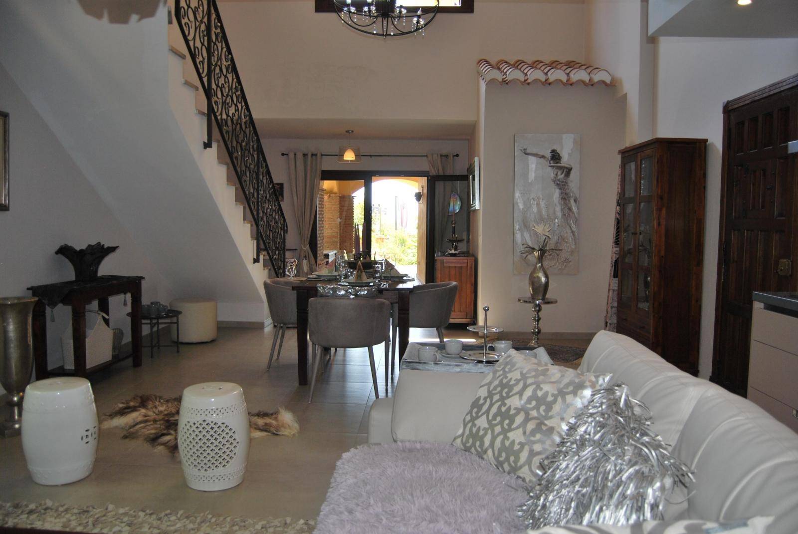 Beautiful villa for sale in Monte de los Almendros with stunning views. Salobreña