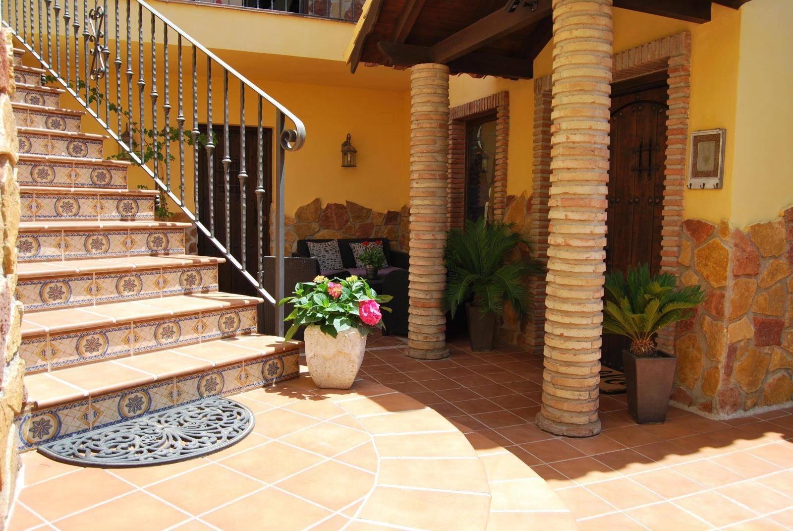 Beautiful villa for sale in Monte de los Almendros with stunning views. Salobreña