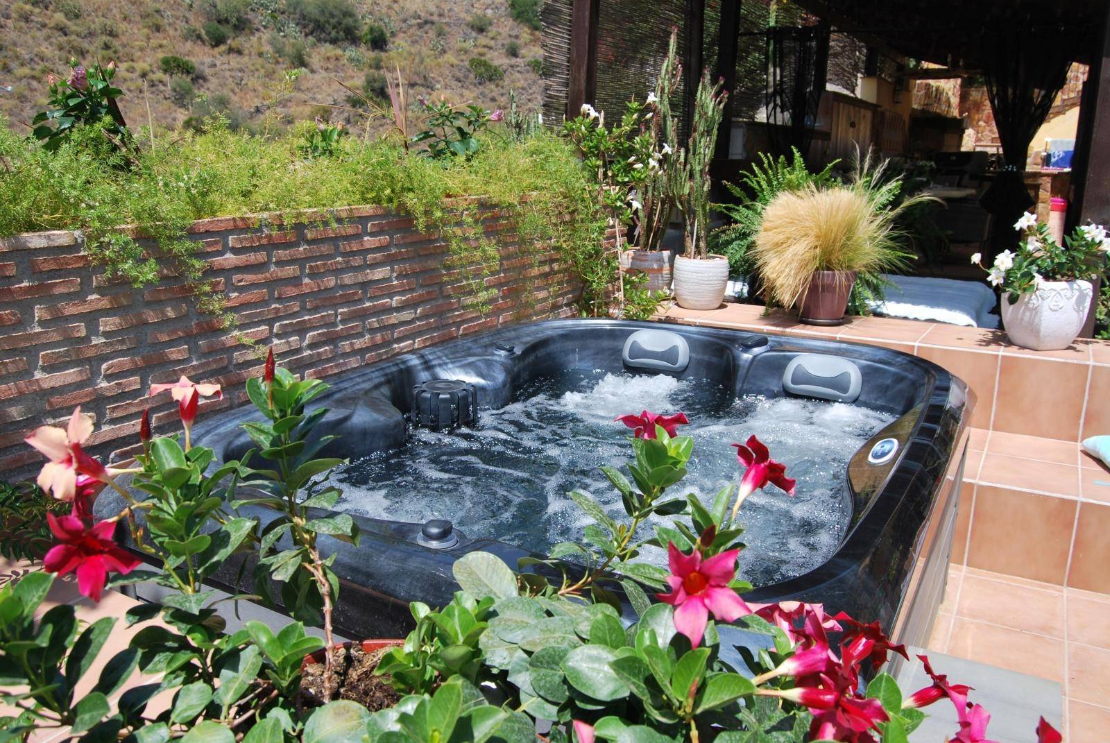 Preciosa villa en venta en Monte de los Almendros, Salobreña