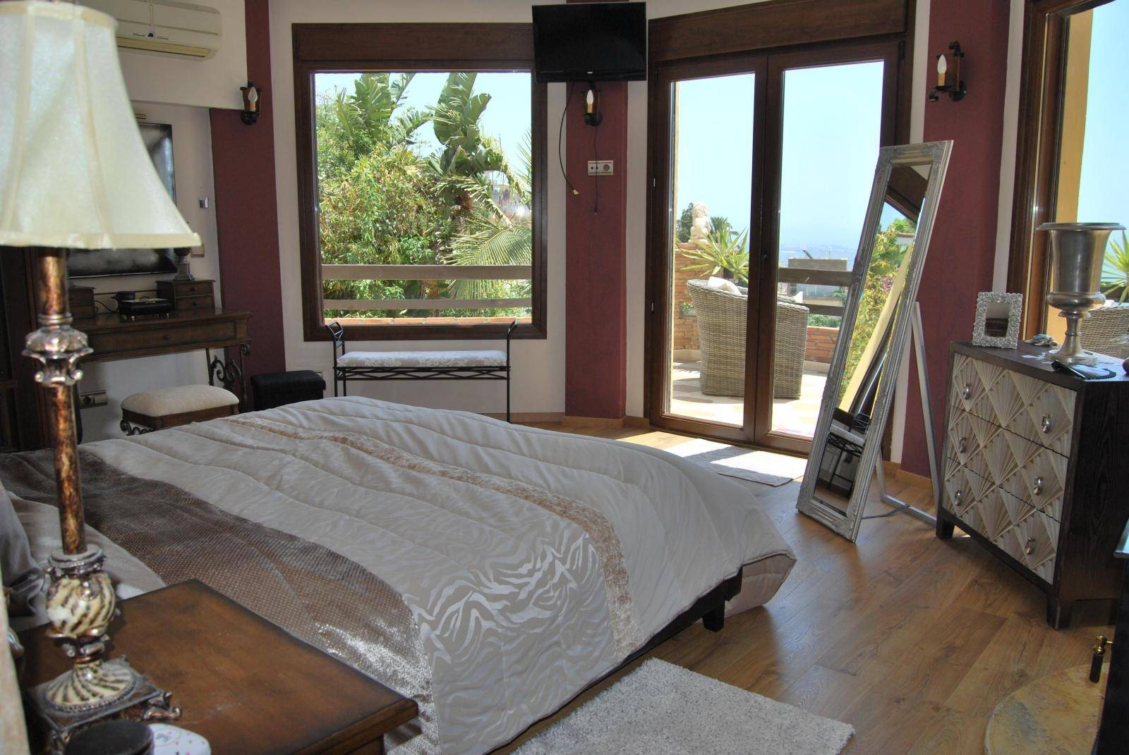 Preciosa villa en venta en Monte de los Almendros, Salobreña