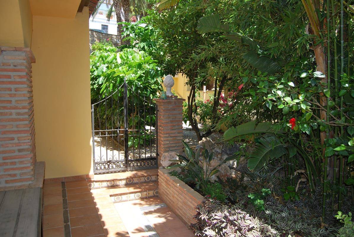 Villa for sale in Salobreña