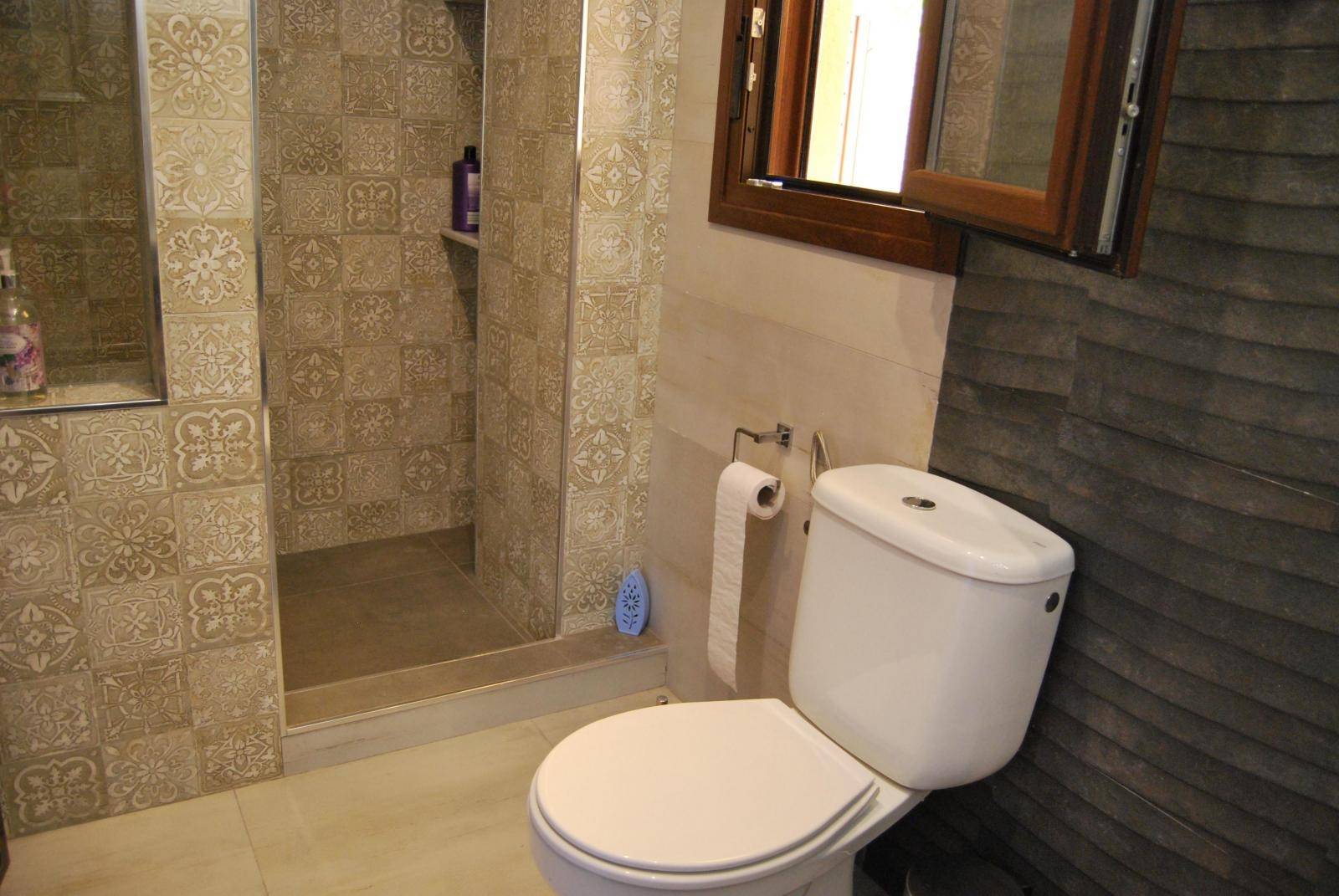 Preciosa villa en venta en Monte de los Almendros, Salobreña