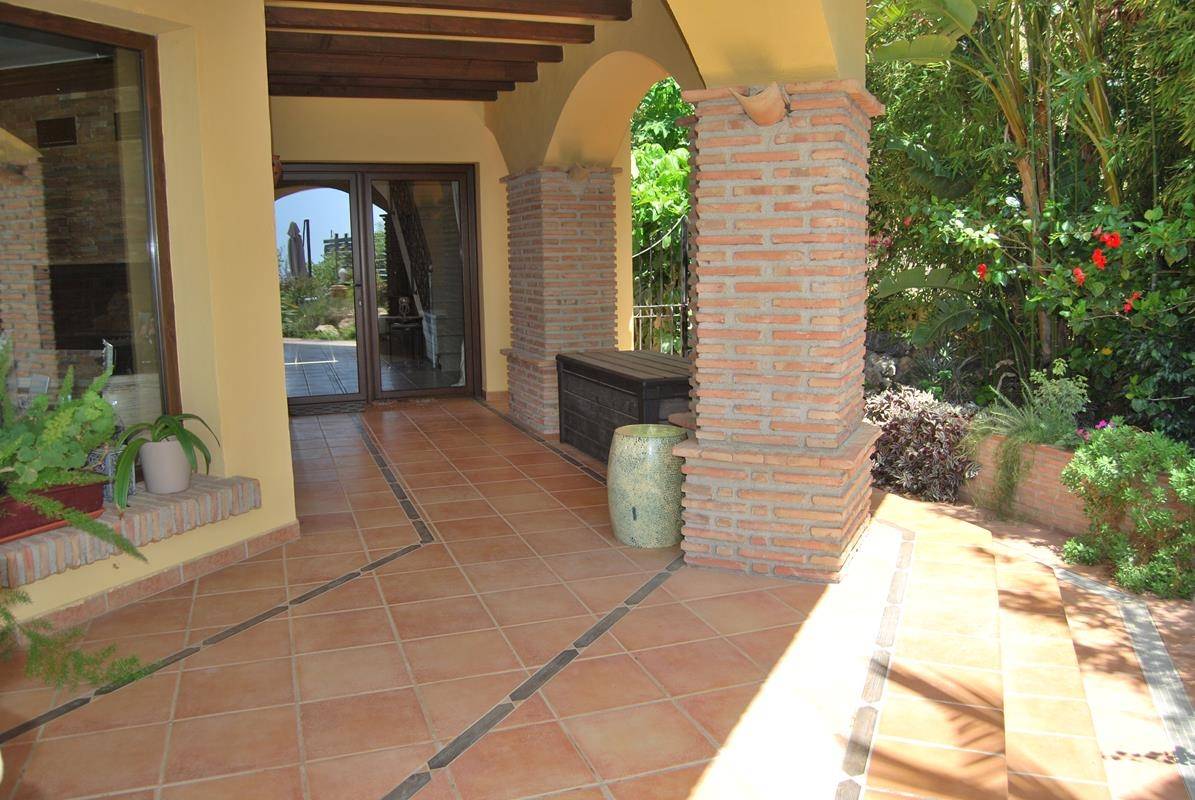 Preciosa villa en venta en Monte de los Almendros, Salobreña