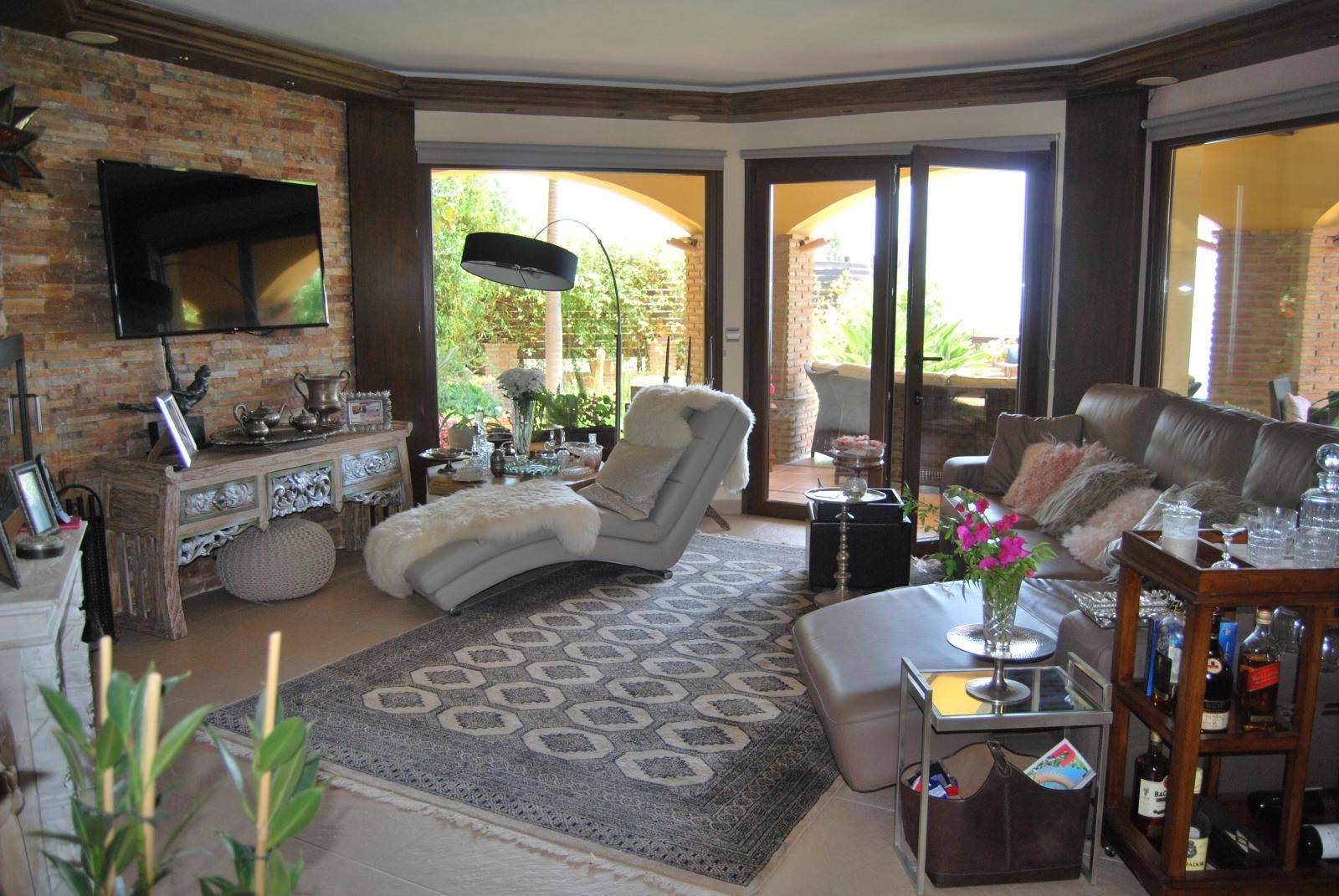 Preciosa villa en venta en Monte de los Almendros, Salobreña