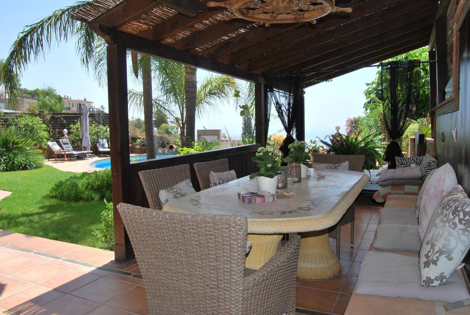 Preciosa villa en venta en Monte de los Almendros, Salobreña