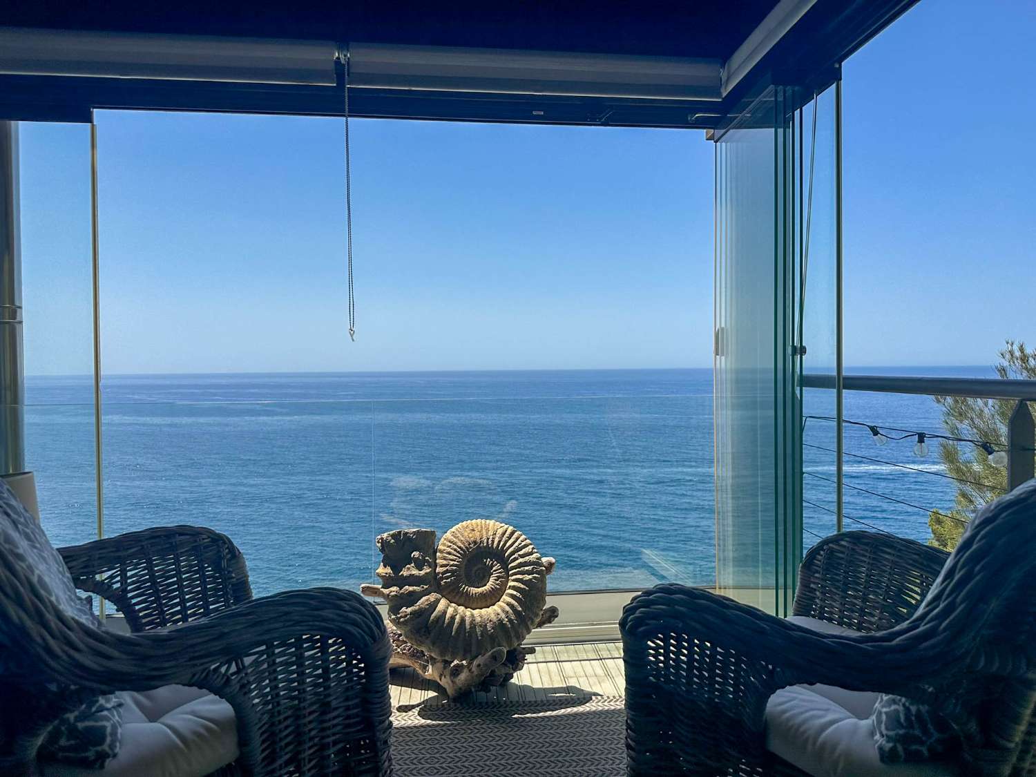 Villa for sale on the seafront in Salobrena