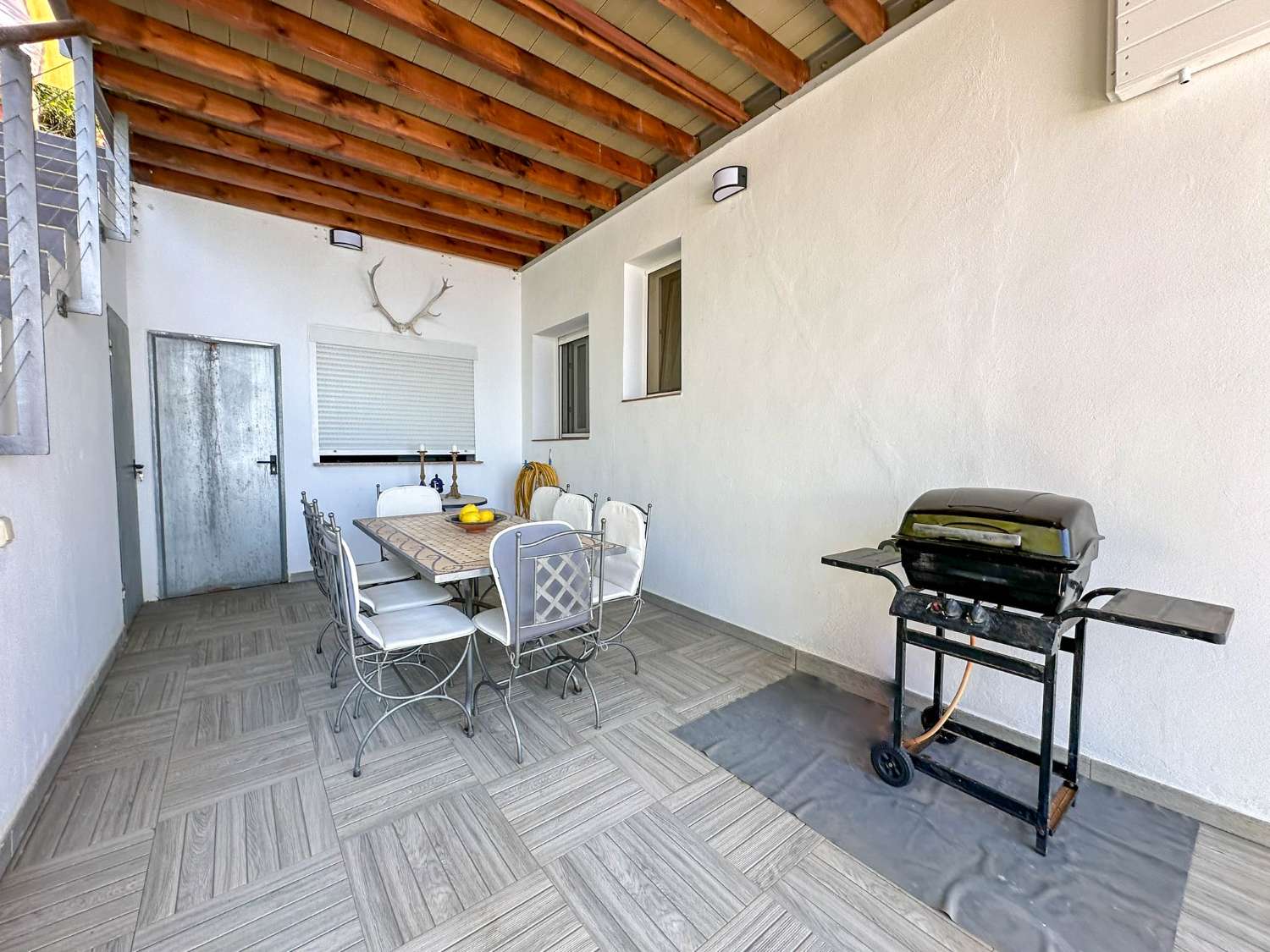 Villa for sale on the seafront in Salobrena