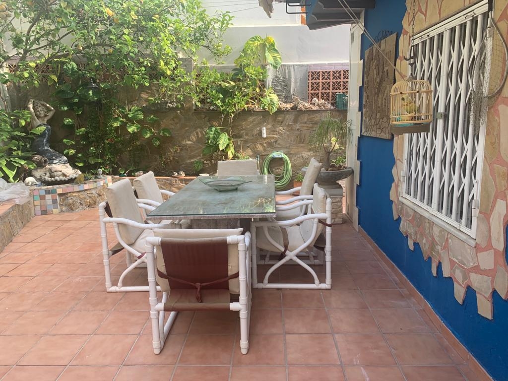 Villa for sale in Almuñécar