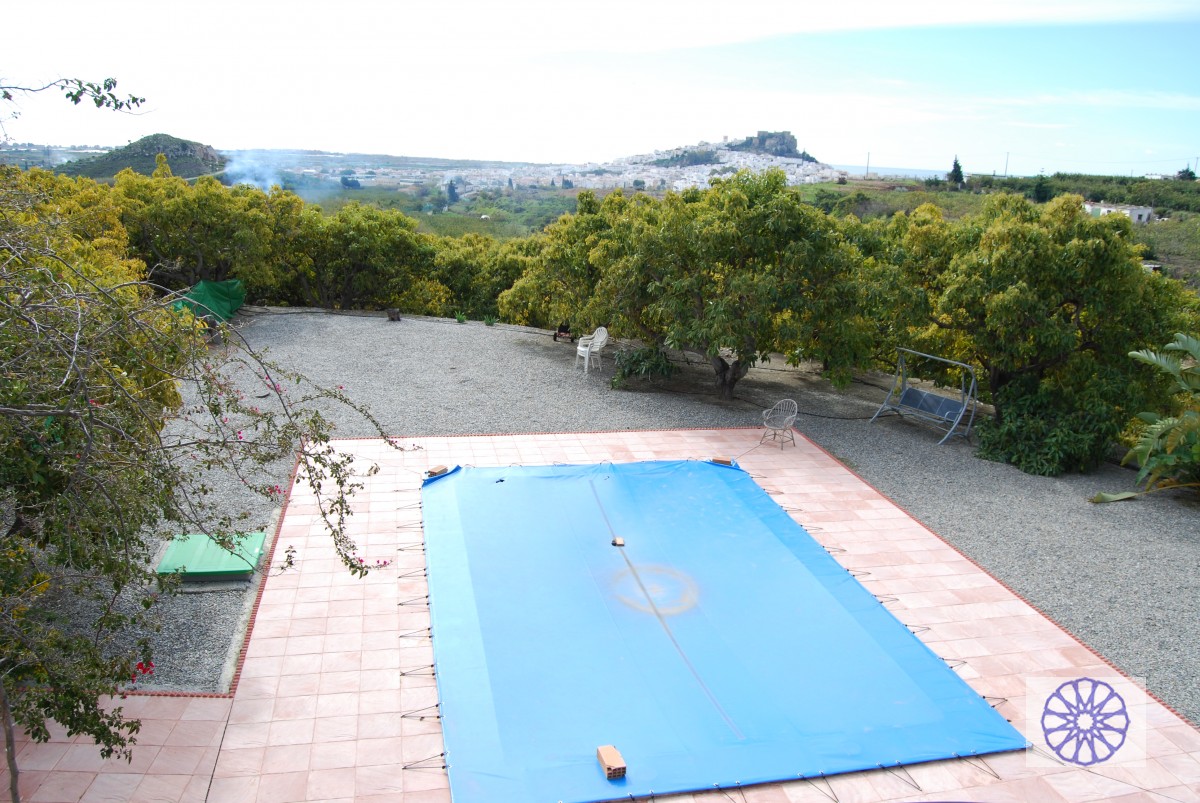 Hermoso cortijo con piscina privada y vista al mar en area tranquila de Salobreña, en alquiler