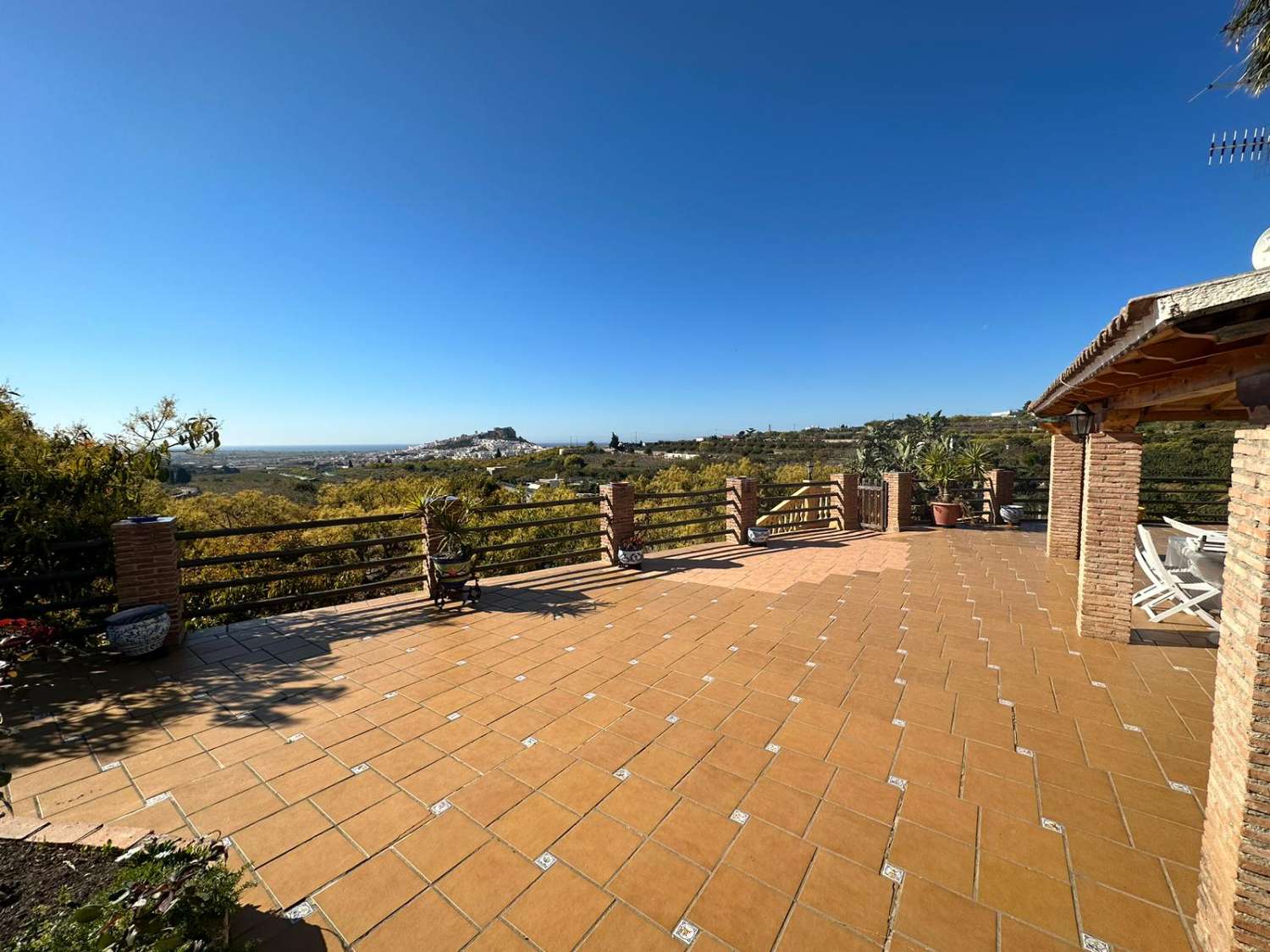 Hermoso cortijo con piscina privada y vista al mar en area tranquila de Salobreña, en alquiler