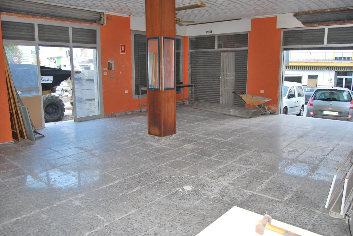 Business local for rent in Salobreña