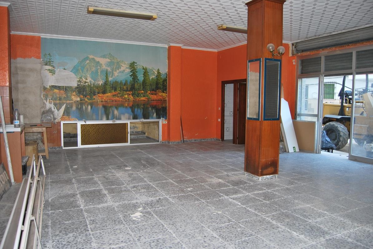 Business local for rent in Salobreña