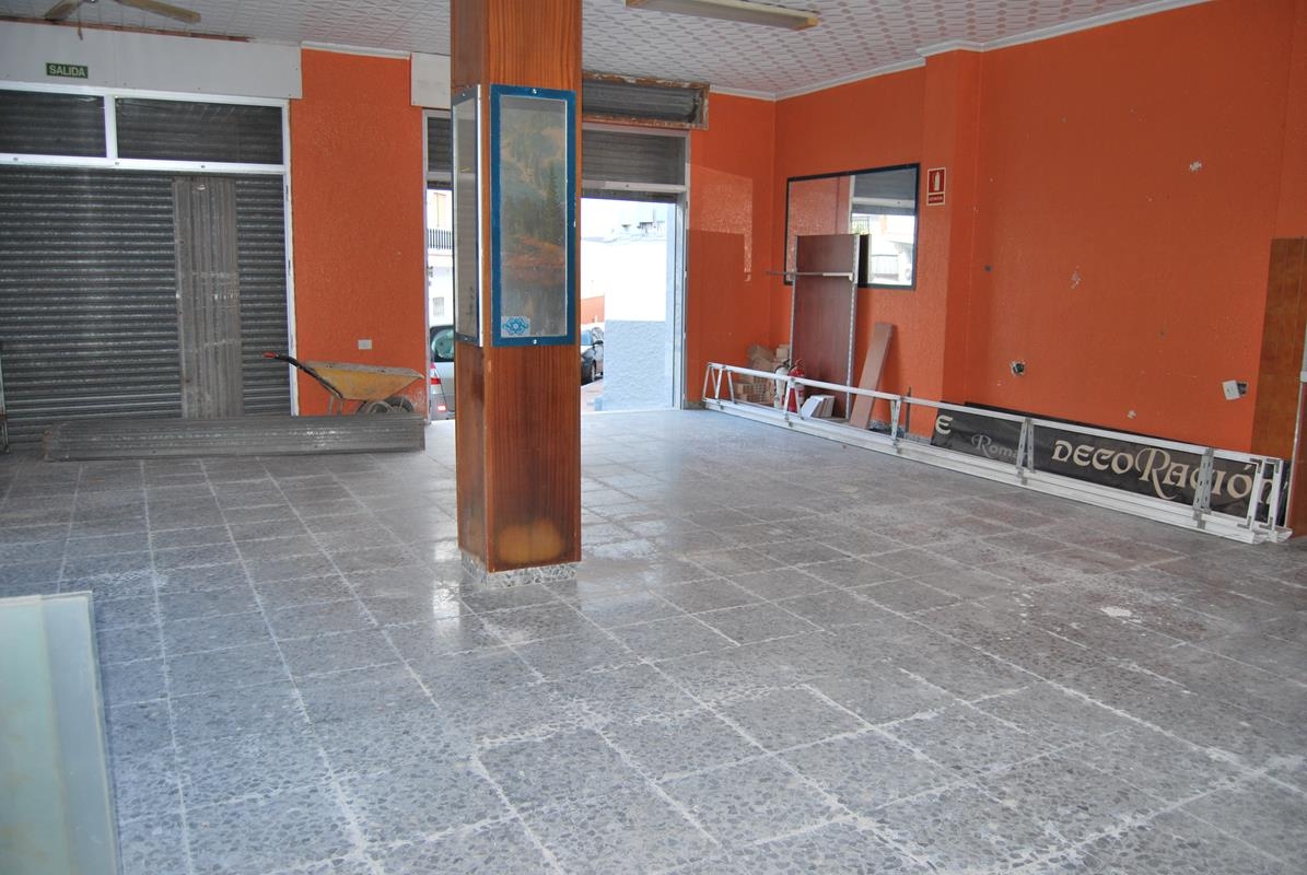 Business local for rent in Salobreña