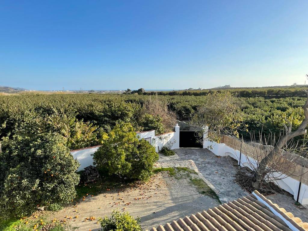 Bonita y espaciosa casa en venta en Matagallares, Salobreña