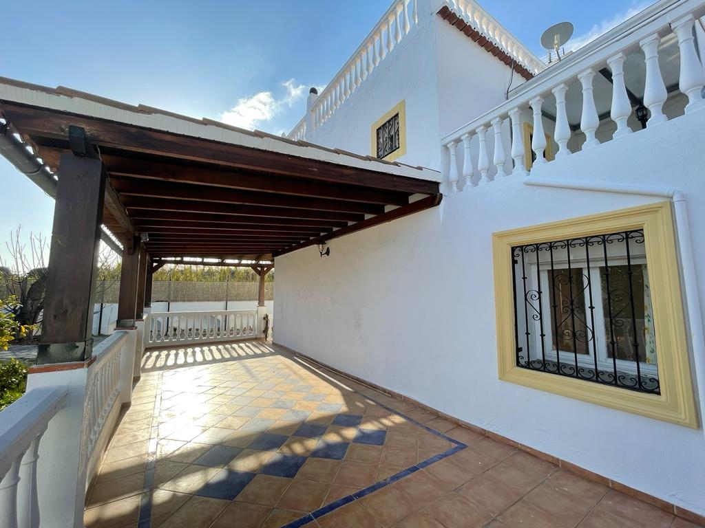 Bonita y espaciosa casa en venta en Matagallares, Salobreña