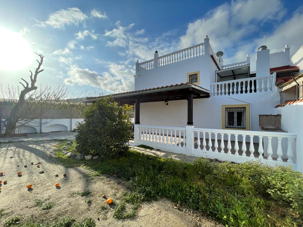 Bonita y espaciosa casa en venta en Matagallares, Salobreña