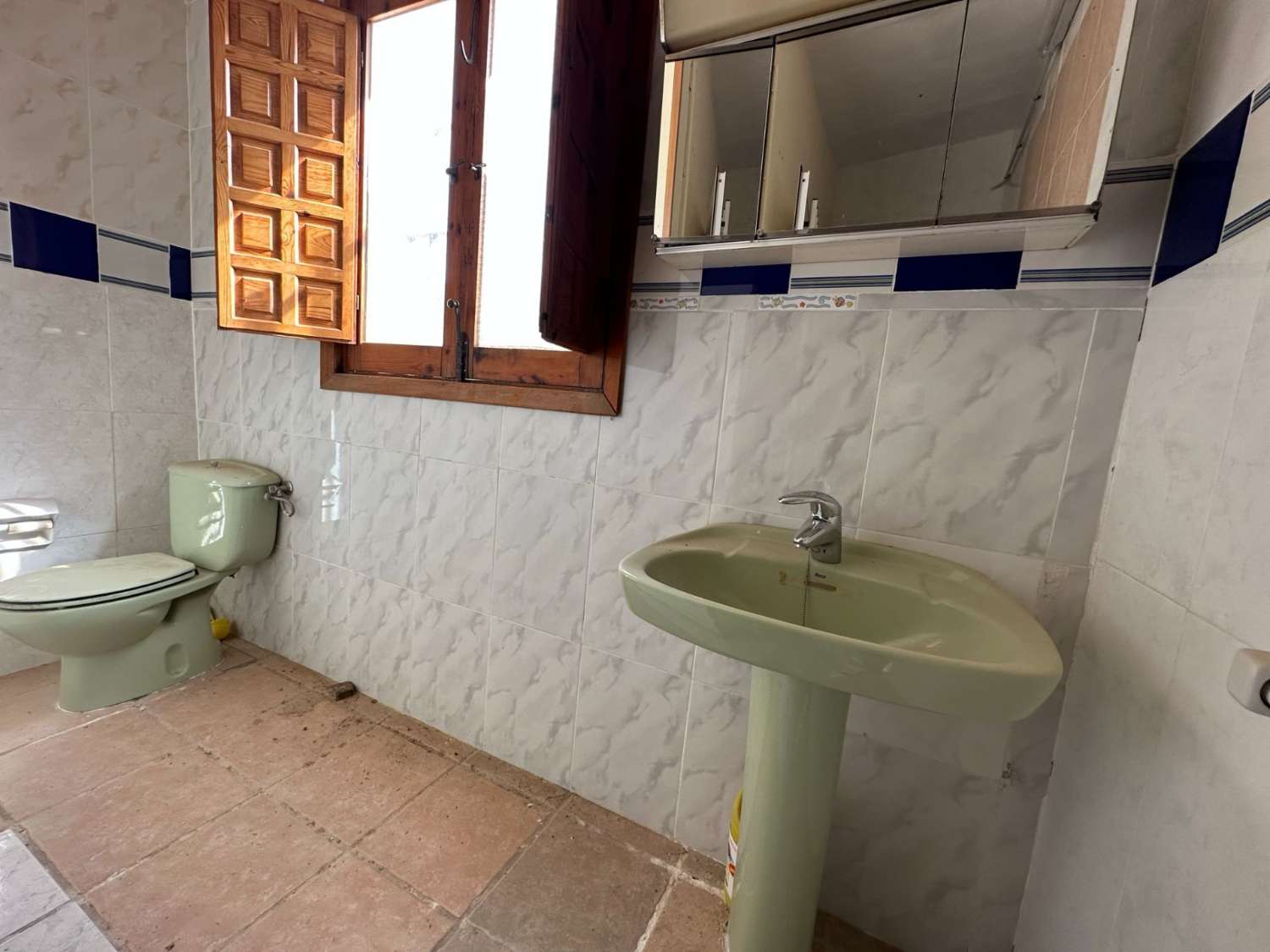 COUNTRY HOUSE  WITH A LARGE PLOTH ,  WITH MOUNTAIN AND SEA VIEWS FOR SALE IN LOS TABLONES, MOTRIL