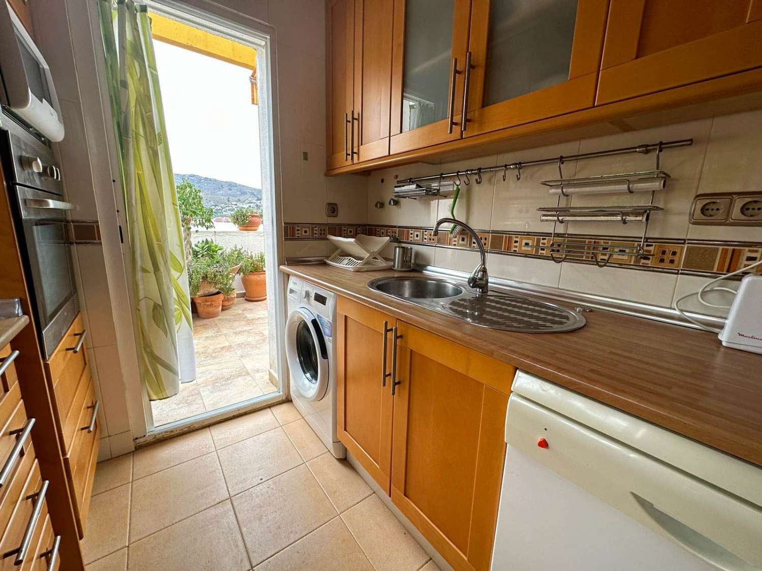 Appartement te huur in Almuñécar