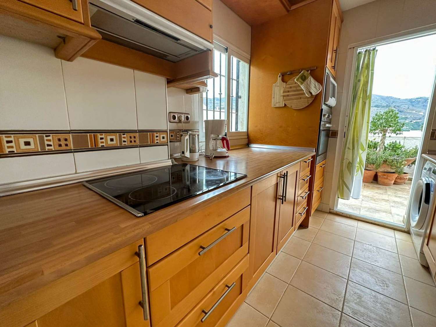 Appartement te huur in Almuñécar