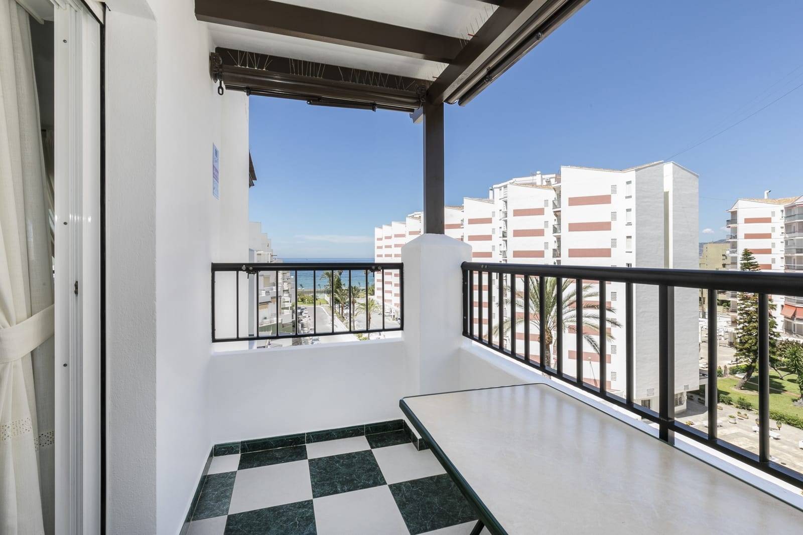 Charming penthouse for sale in Salobrena on the beachfront