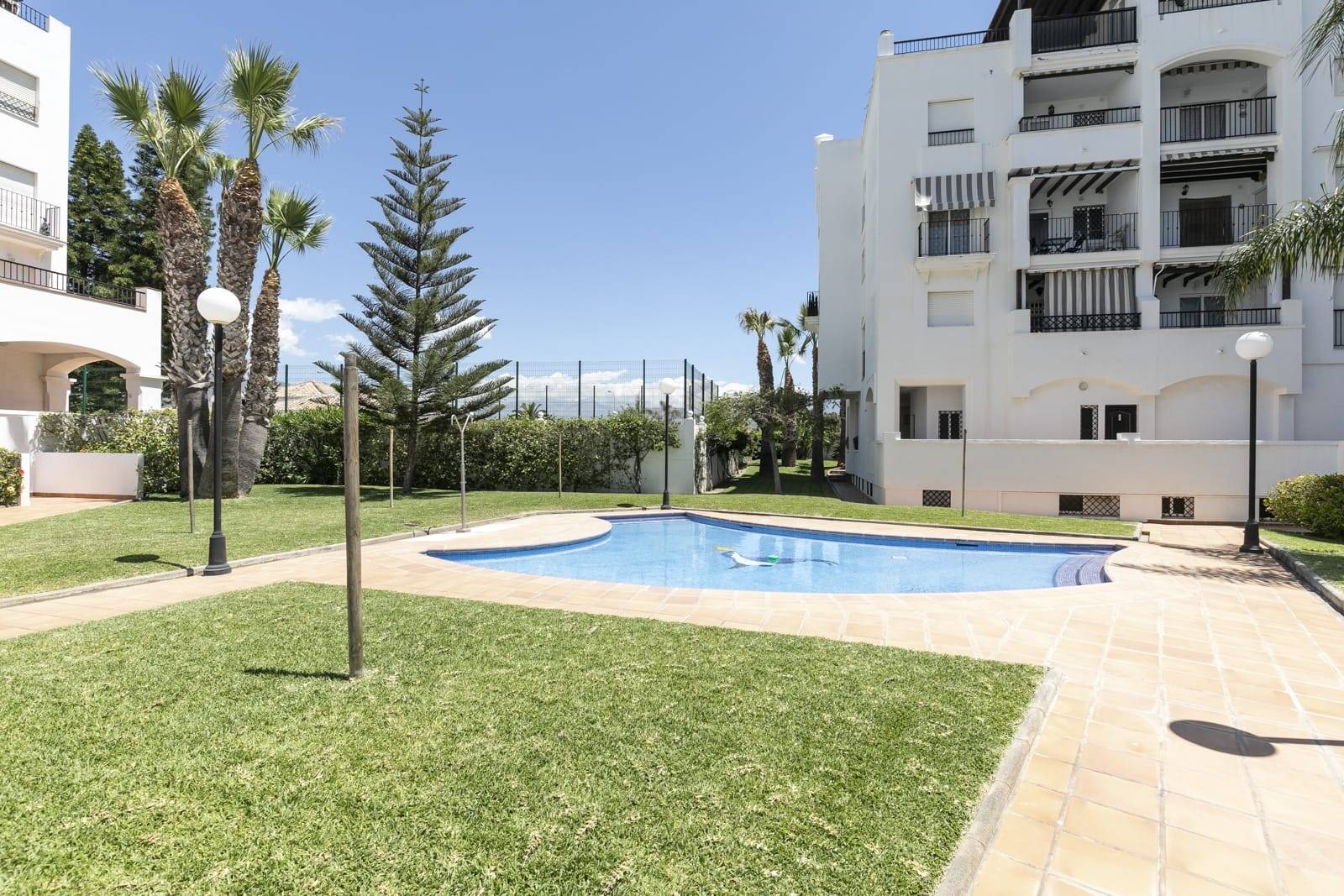 Charming penthouse for sale in Salobrena on the beachfront