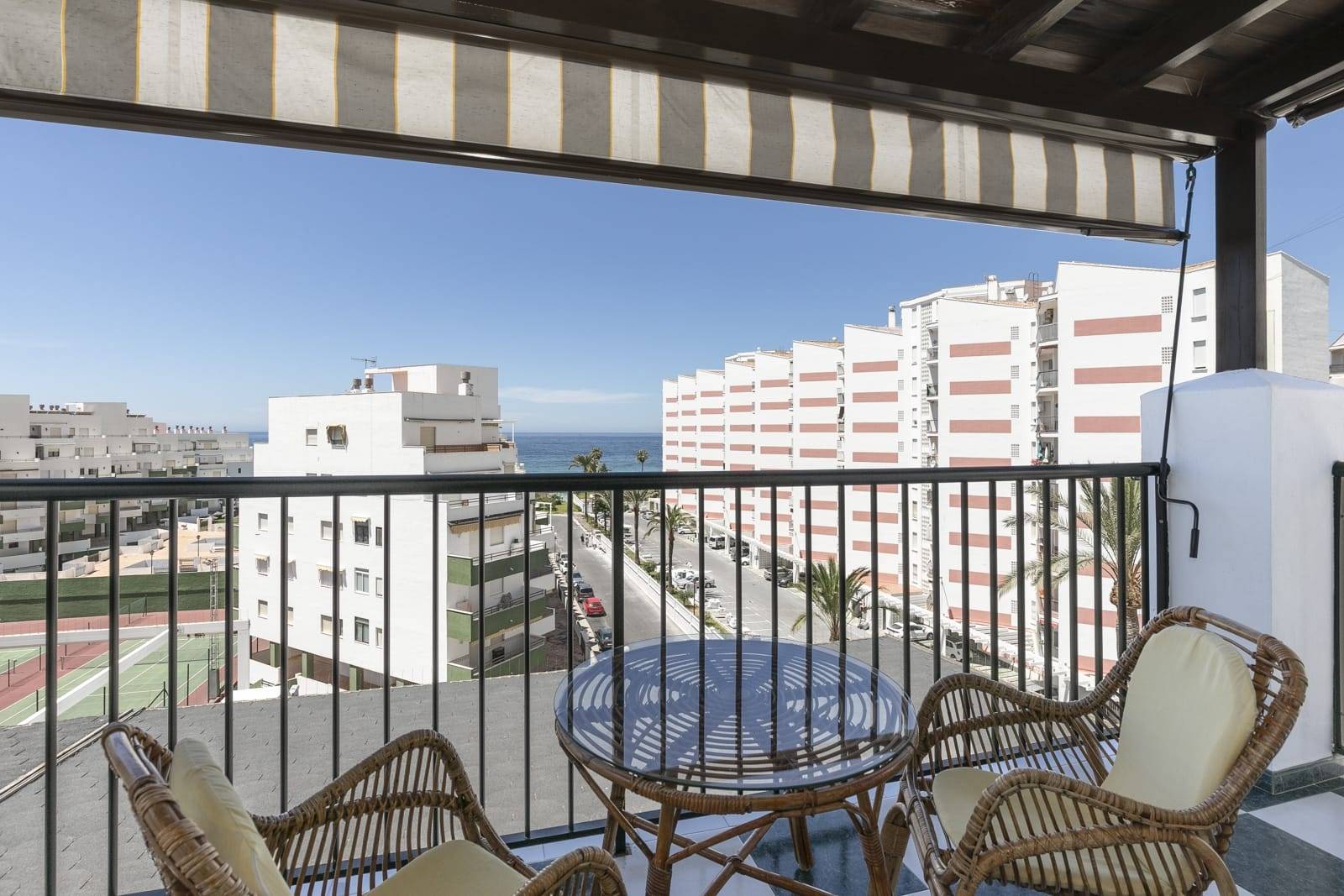 Charming penthouse for sale in Salobrena on the beachfront