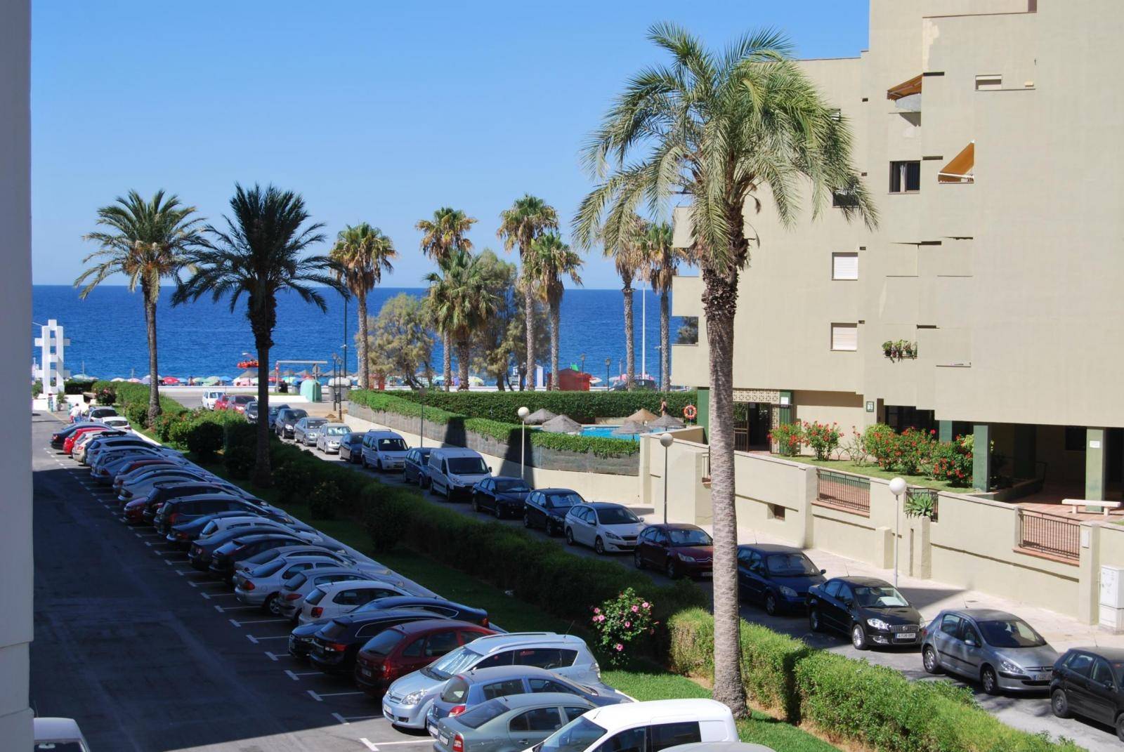 Apartment for rent on the seafront in Salobreña