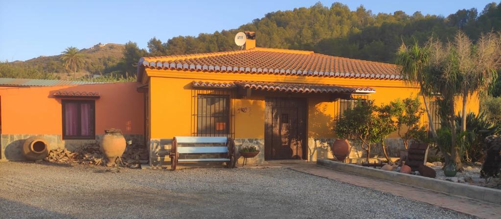 Hus till salu i Torrenueva (Motril)