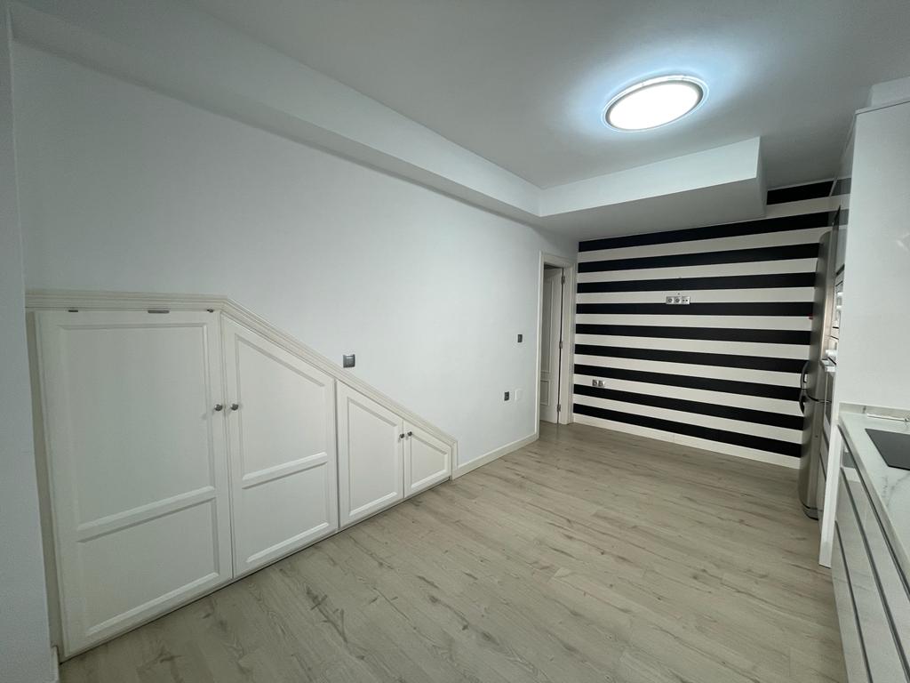 Lägenhet uthyres i Salobreña