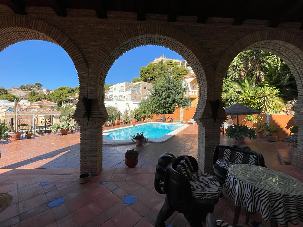 Villa for sale in Salobreña