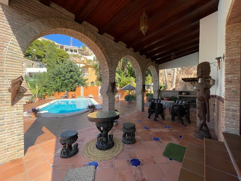 Villa for sale in Salobreña