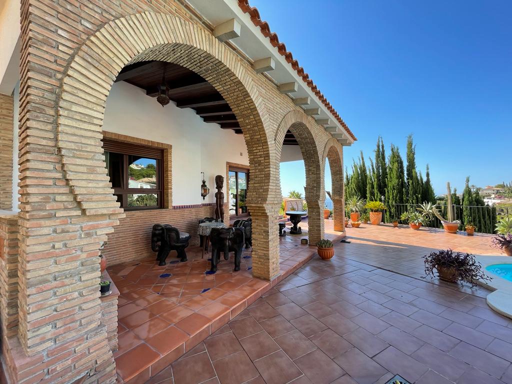 Villa for sale in Salobreña