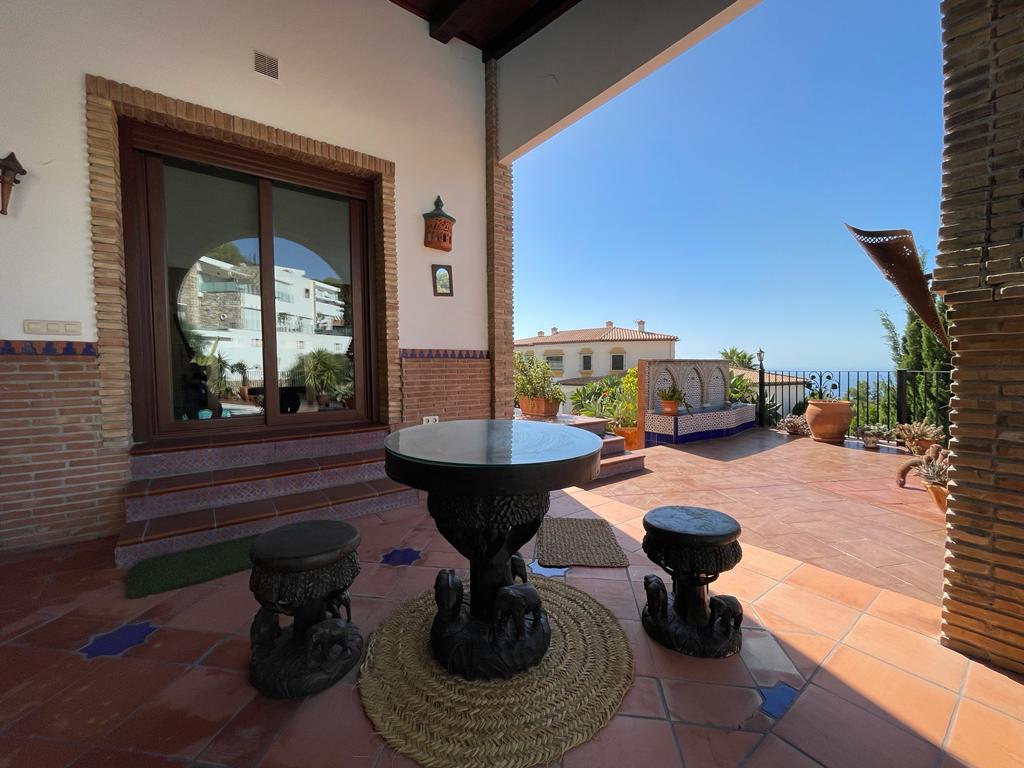 Villa for sale in Salobreña