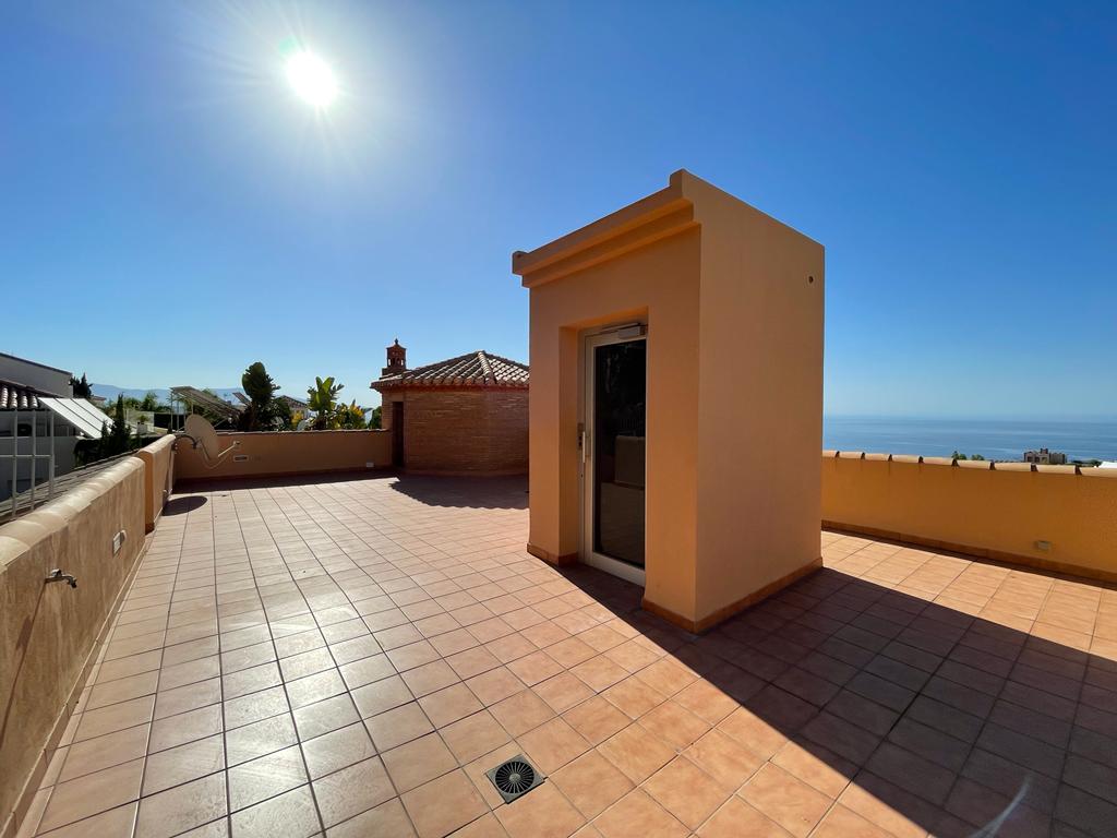 Villa for sale in Salobreña