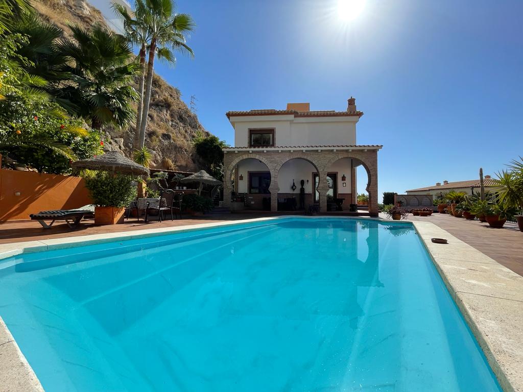 Villa for sale in Salobreña