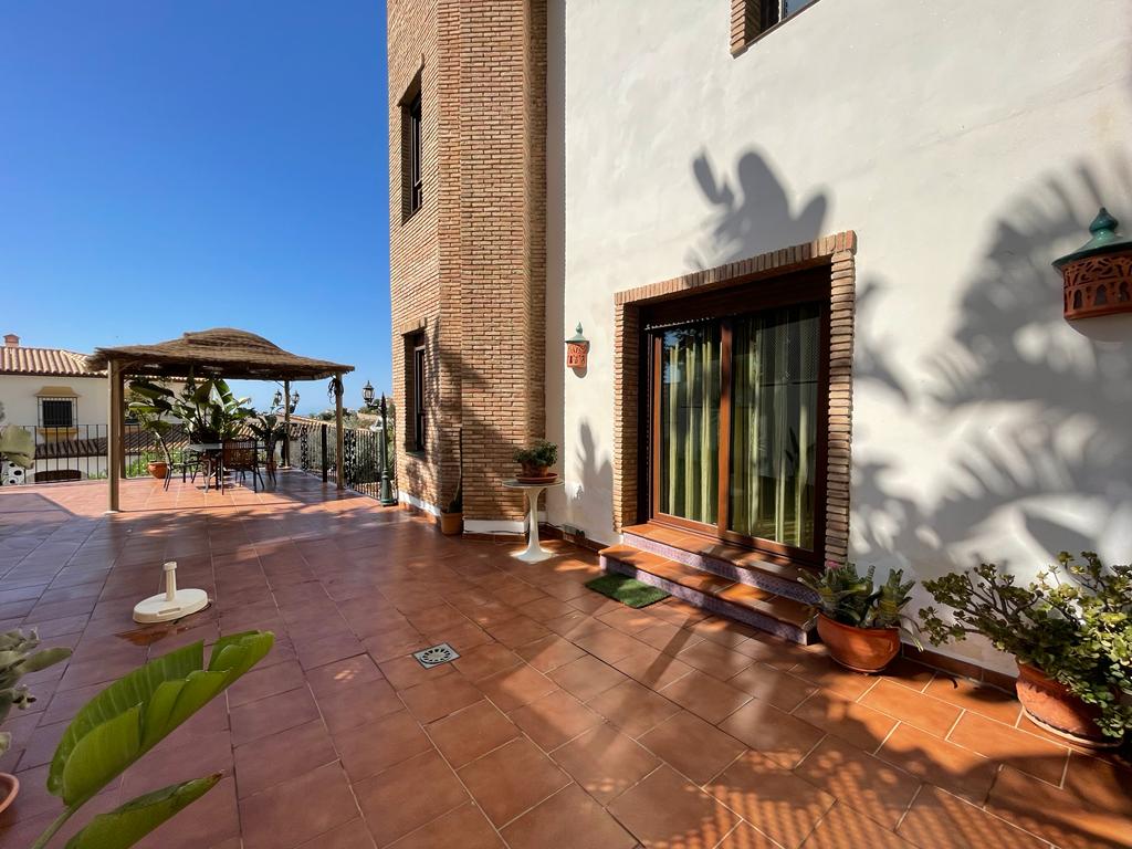 Villa for sale in Salobreña