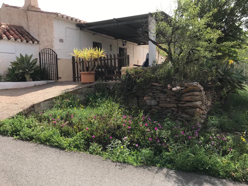 Acogedora casa de campo en venta en Vélez de Benaudalla
