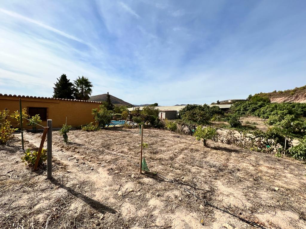 Cortijo con piscina en venta en Molvízar